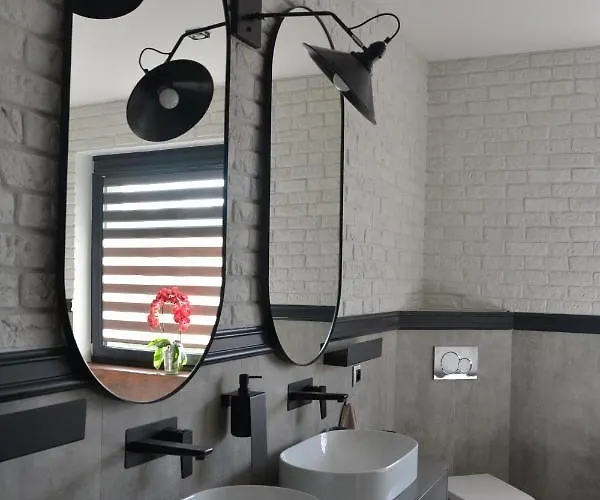 Luksusowa 빌라 메헬린키